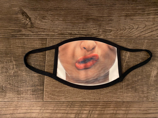 Twisted Lips Mask